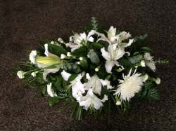 White lilly posy white funeral 40.00 GBP plus delivery