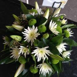 Posy White and green Funeral 25.00 GBP plus delivery