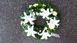 Wreath White and lemon Funeral 55.00 GBP plus delivery