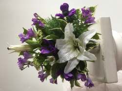 Artificial grave pot  Purple and white Graveside  20.00 GBP plus delivery